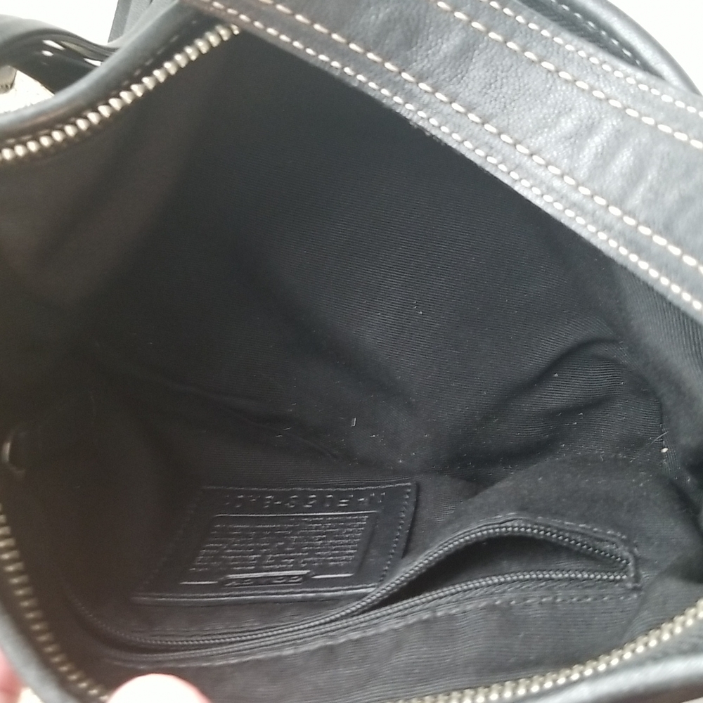 DONATE: COACH PURSE BLACK; Vintage - Picture 8 of 8